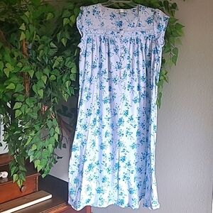 Eileen West Ballet Nightgown Size S
